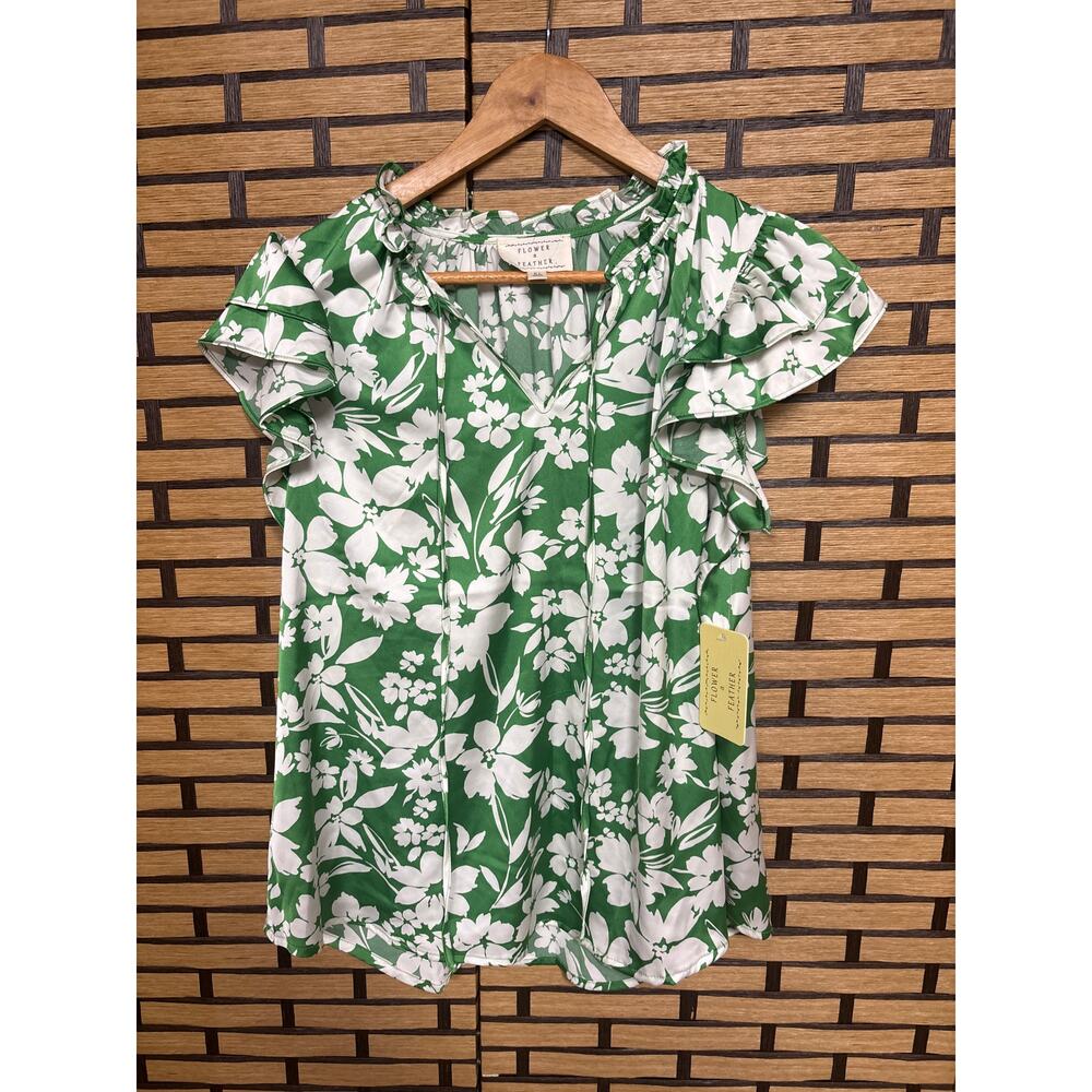 Flower & Feathers Green And White Floral Blouse Size XL